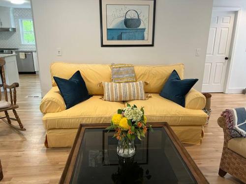 East Hampton Summer Home With Pool & Hot Tub
