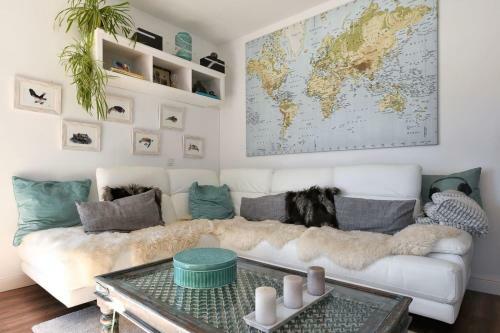 Detached First Class Vacation Home In Well Maintained Community In Uga