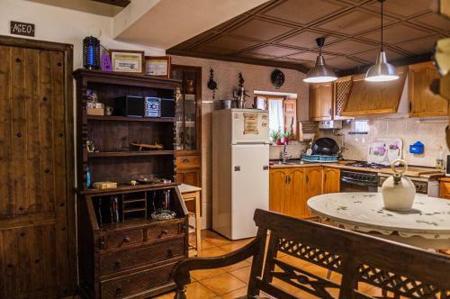 Casa Cueva Alegr�a