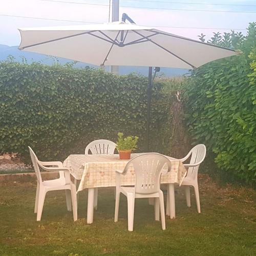 Apartamento Casa Di Campagna, Con Camino E Giardino.