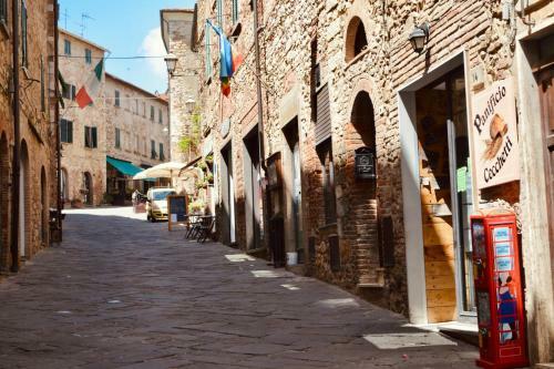 Casa In Pieno Centro Storico Suvereto