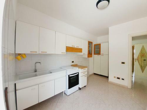 Villa Benny - Appartamento 6 Posti Letto A 500mt Dal Mare