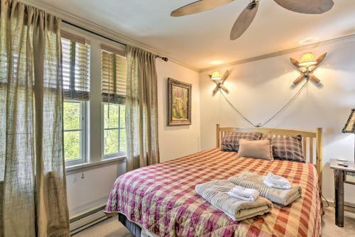 Townhome Walk To Mirror Lake And Main Street!