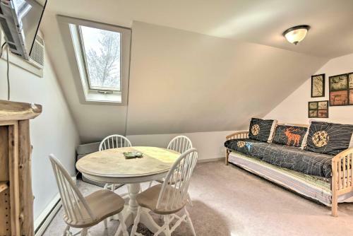 Townhome Walk To Mirror Lake And Main Street!