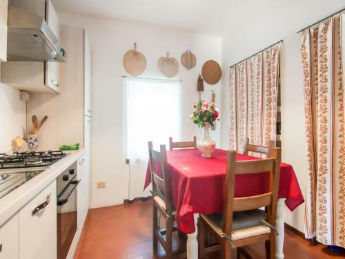 Traditional Holiday Home In Urbino With Terrace