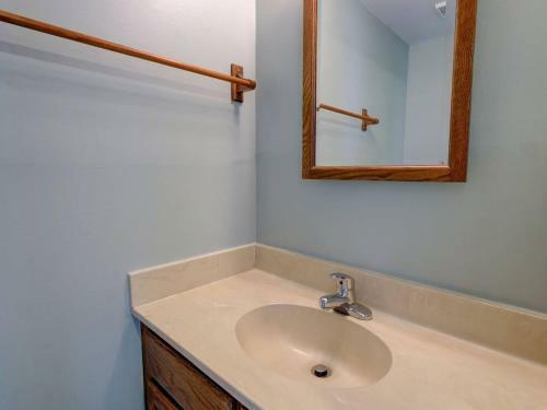 Lakefront Top Floor Beach View 2br Sleeps 6