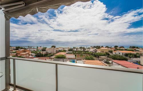 Nice Apartment In Vinar�s With 2 Bedrooms