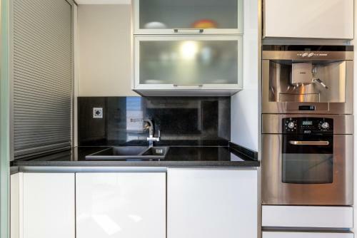 Calahonda Del Sol - Front Line Apartment With Sea View