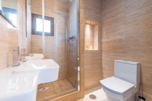 Calahonda Del Sol - Front Line Apartment With Sea View