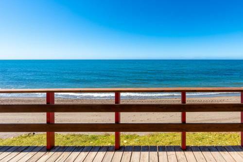Calahonda Del Sol - Front Line Apartment With Sea View