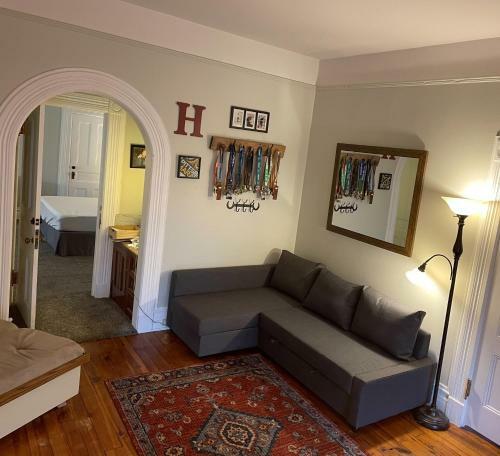 Hatch House Bed & Breakfast