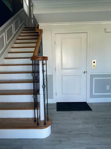 Villa 47 Terrace Ave