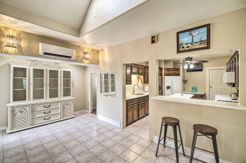 Unique Houston Getaway About 1 Mi To Downtown!