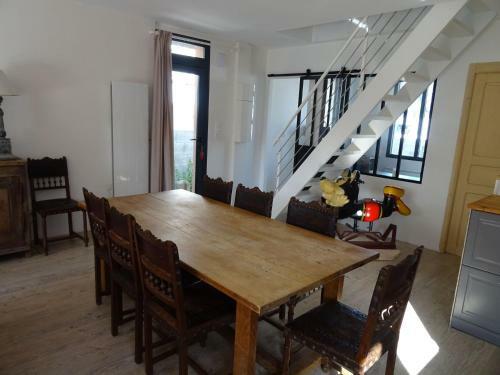 Comfortable Holiday Villa, 50m From The Sea