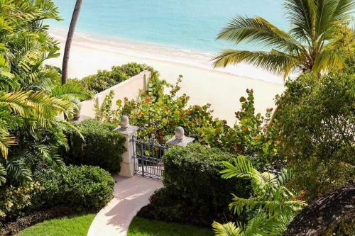 Barbados Paynes Bay 9 Bedrooms
