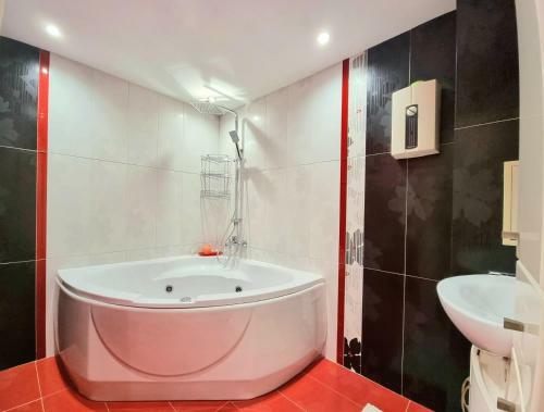 Apartamento Aristocratic 3 Bedr.apartment In Seper Center