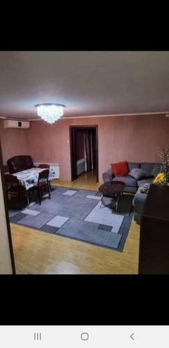 Apartamento Lika's Appartment