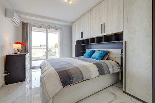 Deluxe 2br Apartment In Central St Julians
