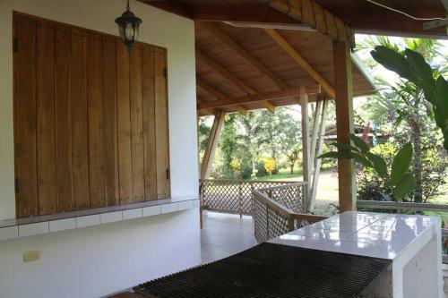 Casa Villa Jade - 10km De R�o Celeste