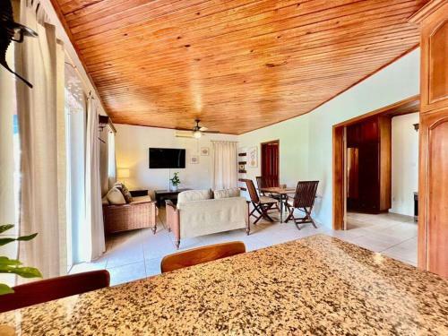 Apartamento Roatan Lodge 504 @sunset Villas, West End