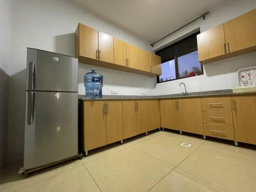 Hostal Room In House - Nshuti Spacious Quiet Rm For Short Long-term
