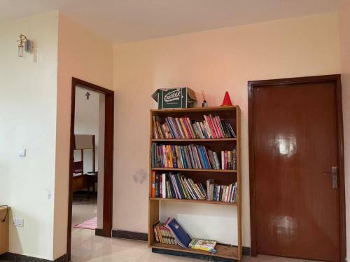 Hostal Room In House - Nshuti Spacious Quiet Rm For Short Long-term