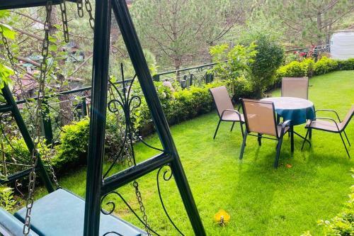 Nature's Lap Homestay