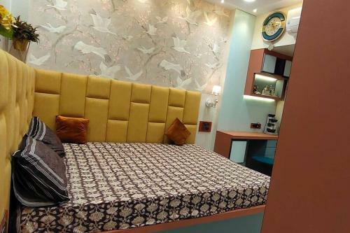 City Homes Crystal Apartment