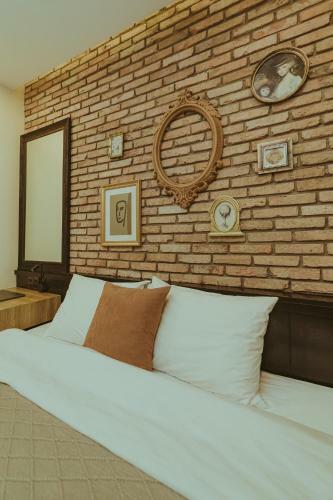 Hotel The Brick Home Dalat