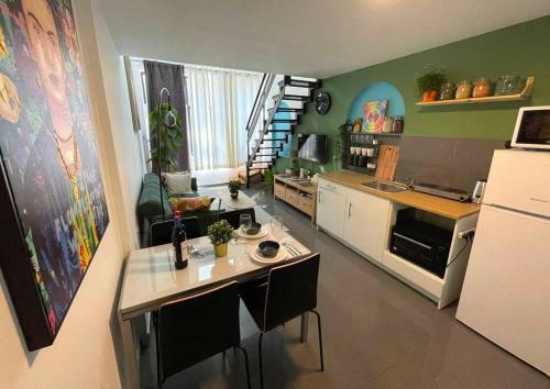 Apartamento Jaffa Cozy Loft - Beach Clock Tower  Market  Port