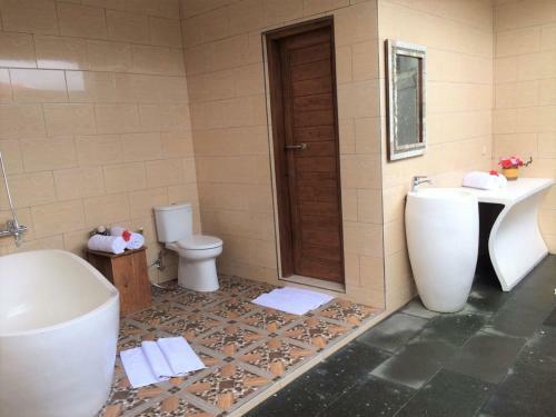 Hostal Room In Villa - Villa - Warung Aromachampuhan