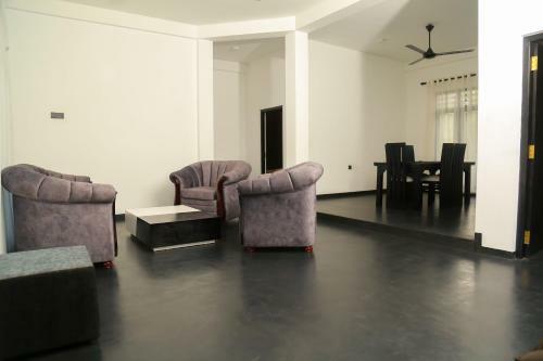 Hostal Black And White Unakuruwa