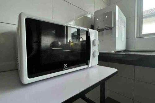 Fully AC Home & 4 -bedroom With Free Parking.