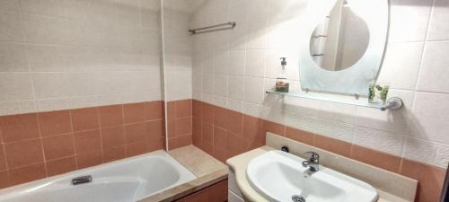 Lovely 2-bed Apartment In Costa Esuri