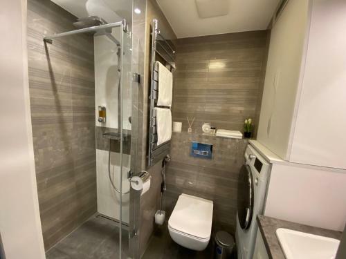 Noir Silvery Apartman
