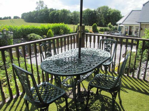Riverside Lodge B&B