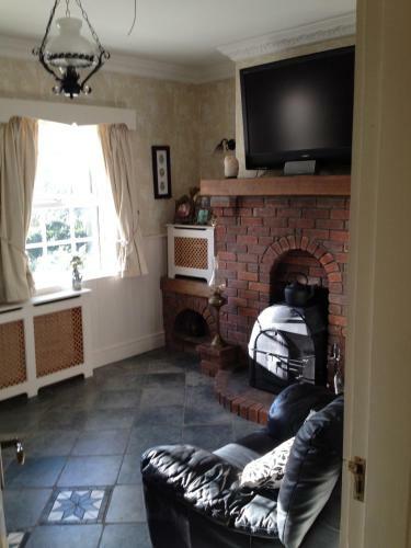Riverside Lodge B&B