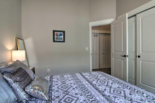 Upscale And Modern Colorado Springs Townhome!