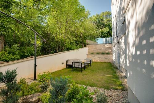Luxury 2-bedroom Apartment With Panomaric Sea View