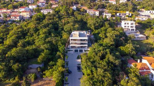 Luxury 2-bedroom Apartment With Panomaric Sea View