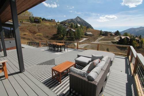 Whetstone Wonder Amazing Views Large Deck Hot Tub Pet Friendly Shuttle