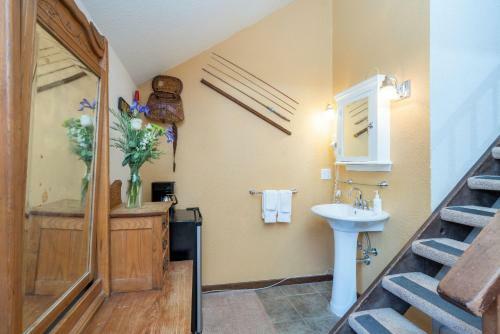 Hotel Manitou Lodge 8 By Alpine Lodging Telluride