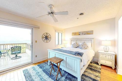 Kings Grant --- 40084 Grant Drive, Unit 72