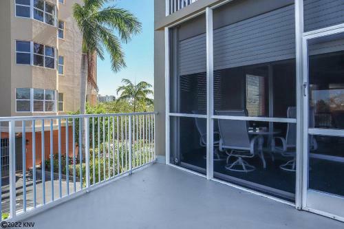 Apartamento Estero Bayside Bldg 1 #205 Condo