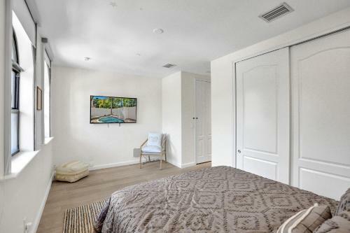 Luxury! 4bed Private Pool Deck! 1,7mi To Beach Townhouse