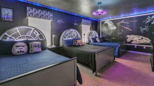 Dream Escape Large Home Located In Champion Gates