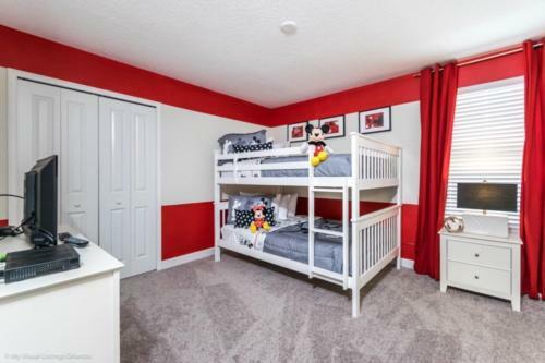 Magical Large Home W Private Pool Free Water Park