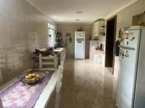 Casa Agrad�vel Com Piscina E Lareira