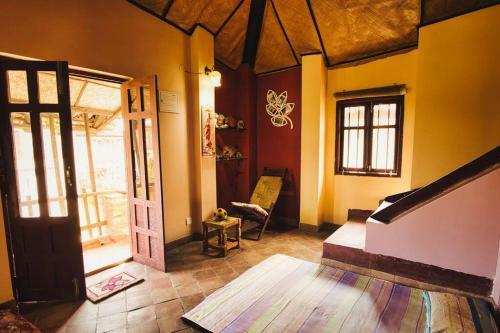 Country Villa With Modern Amenities, Santiniketan