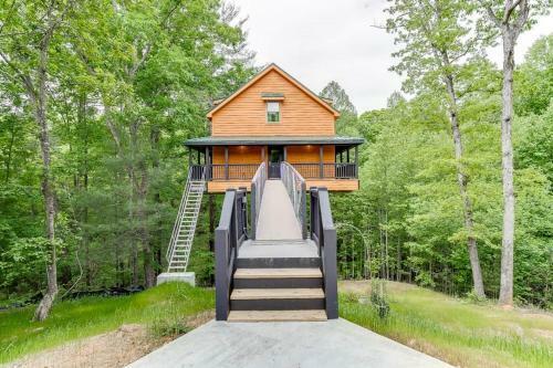 Villa Gold Peak Treehouse Near Helen, Georgia